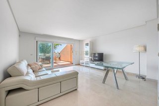 Piso en venta en Los Naranjos - Las Brisas en Marbella