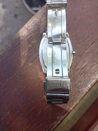 Reloj Lorus Plata y Blanco