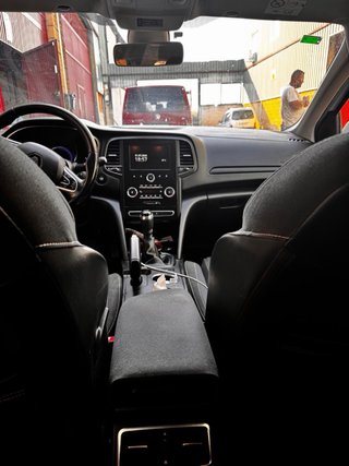 Renault Megane Ranchera  1.5 DCI-ano  2020