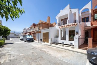 Casa adosada en venta en Cervantes en Granada