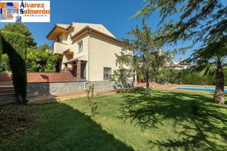 Chalet en venta en Otura