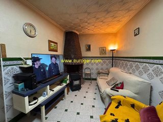 Casa adosada en venta en Centro en Chiva