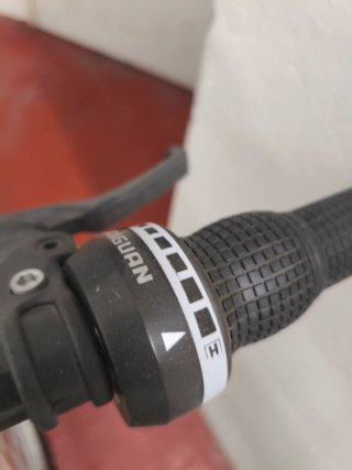 Bicicleta infantil 24 pulgadas. Utilizada 4 veces