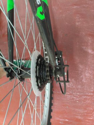 Bicicleta infantil 24 pulgadas. Utilizada 4 veces