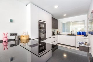 Piso en venta en Los Naranjos - Las Brisas en Marbella