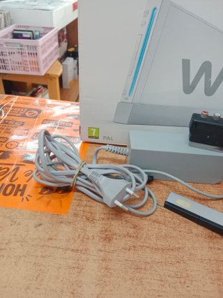 CONSOLA NINTENDO WII MANDO NUNCHUCK CAJA