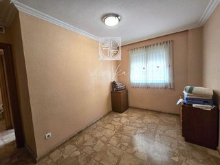 Piso en venta en Campoamor en Alicante