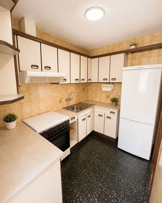 Piso en venta en Les Planes en Hospitalet de Llobregat, L´