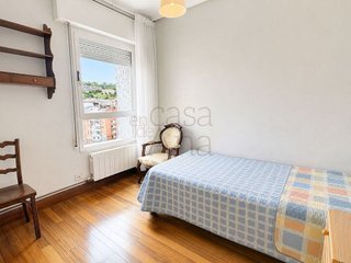 Piso en venta en San Pedro de Deusto-La Ribera en Bilbao