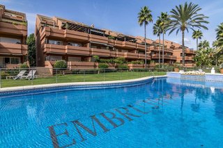 Piso en venta en Puerto Banús en Marbella