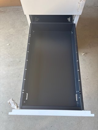 Cajonera metálica blanca con ruedas