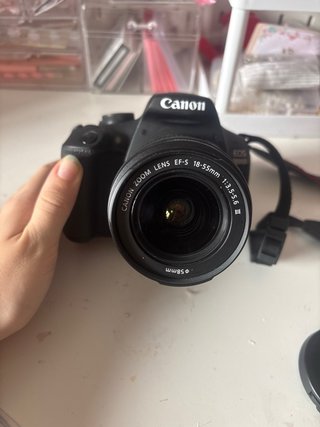Canon EOS 2000D + objetivo 18-55 mm + funda + 64gb