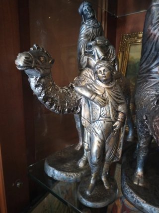 Belén Grande Figura Religiosa
