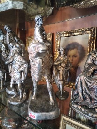 Belén Grande Figura Religiosa