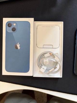 iPhone 13 Azul 128 GB + 2 Cargadores