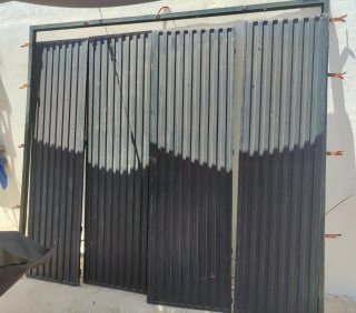 Puerta de hierro para almacén
