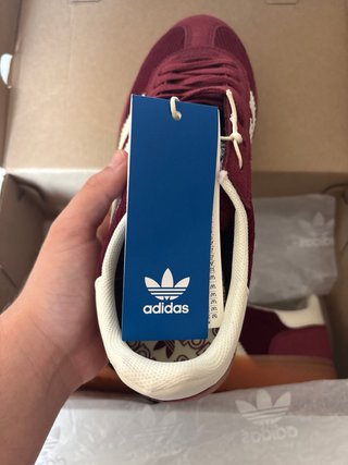 Zapatillas Adidas Mujer Rojo y Beige