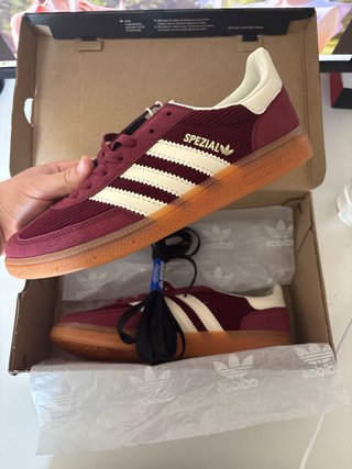 Zapatillas Adidas Mujer Rojo y Beige