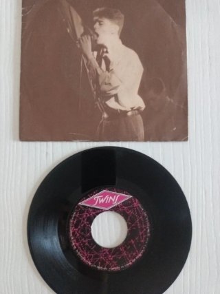 DISCOS SINGLES POP ESPAÑOL