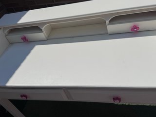 Escritorio infantil blanco con cajones