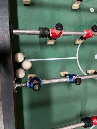 Futbolín de madera