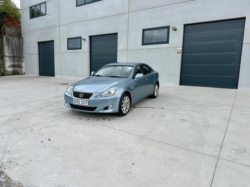 Lexus IS 220d - foto 1