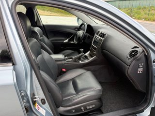 Lexus IS 220d