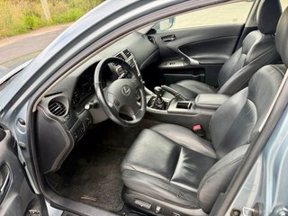 Lexus IS 220d