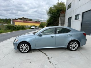Lexus IS 220d