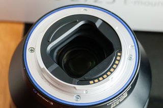 Zeiss Batis 25mm f/2