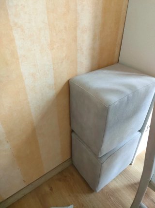 Sofá chaiselongue y 2 butacas tela