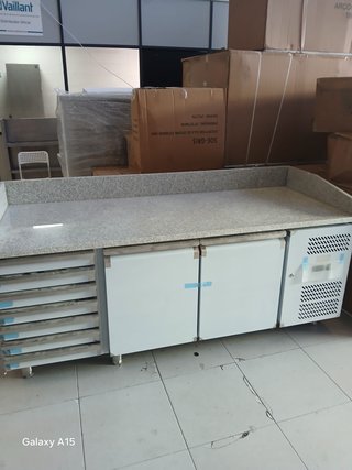 Mesa refrigerada para pizza 743046391