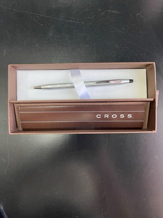Bolígrafo Cross plateado