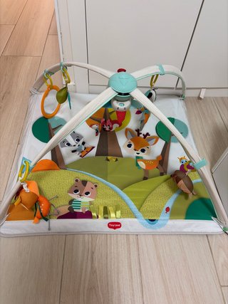 Manta de juego Tiny Love para bebé