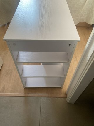 Escritorio blanco de madera
