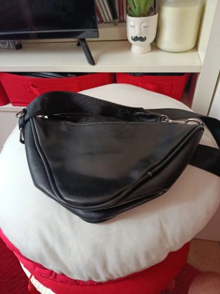 Borsello triangolare Prada nero