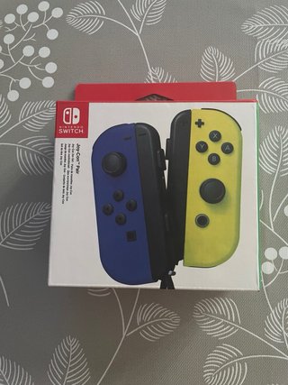 Mandos Nintendo Switch azul y amarillo