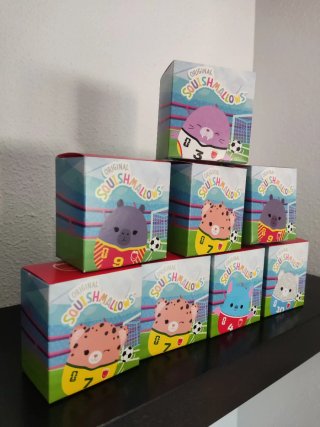 Caja Sorpresa Squishmallows Fútbol