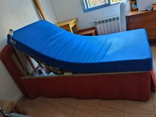 Cama articulada con mando