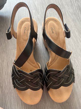 Sandalias Clarks Negras Cuña Trenzadas