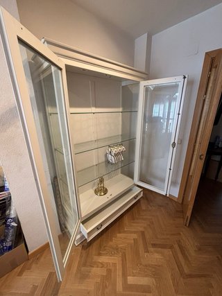Vetrina bianca in vetro e legno