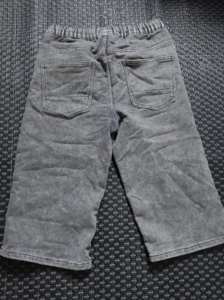 Pantalón corto gris hombre