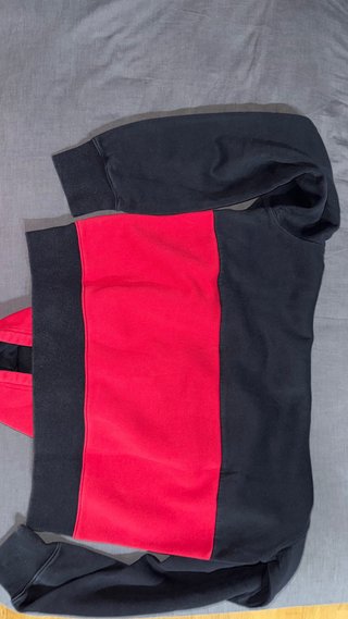 Sudadera Jordan Negra y Roja