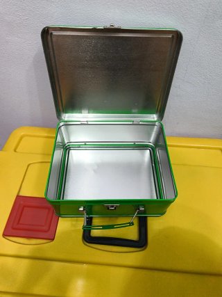 Caja metálica Nintendo DS Yoshi