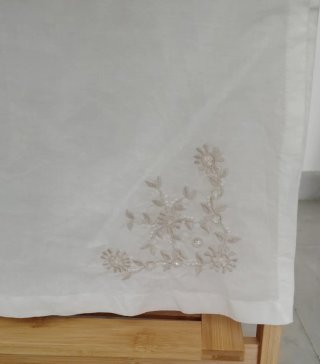 Vestido blanco con bordados