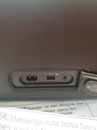 JBL Partybox ON-THE-GO Essential