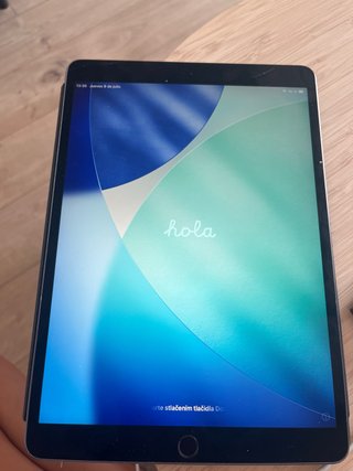 iPad Air 3 con custodia tastiera