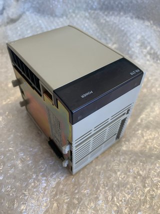 Omron CQM1-PA216 Unidad de Fuente de Alimentación