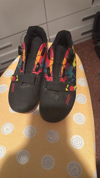 Zapatos MTB Nuevos Talla 43 (2 pares)uno con calas