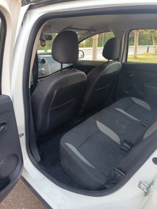 Dacia Sandero 2015